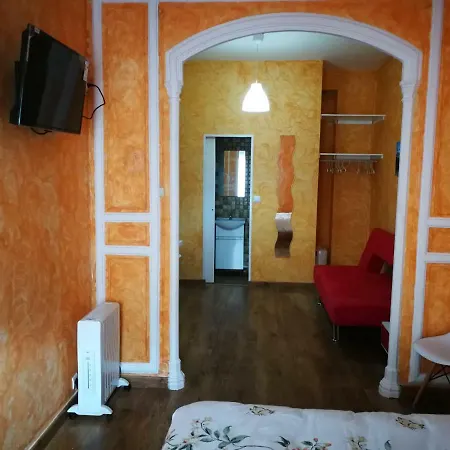 Menendez Pelayo Guest house Santander