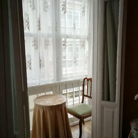 招待所 Menendez Pelayo 桑坦德