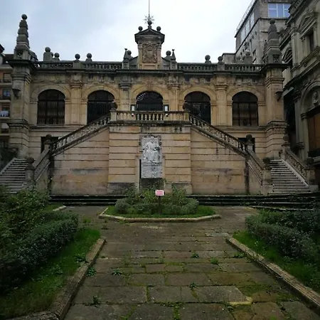 Menendez Pelayo *