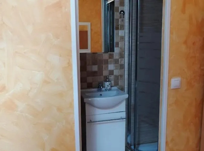 Menendez Pelayo Guest house