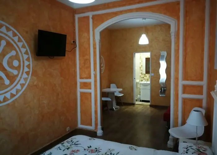 Menendez Pelayo Guest house *