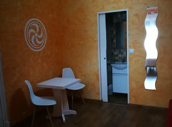 Menendez Pelayo Maison d'hôtes *